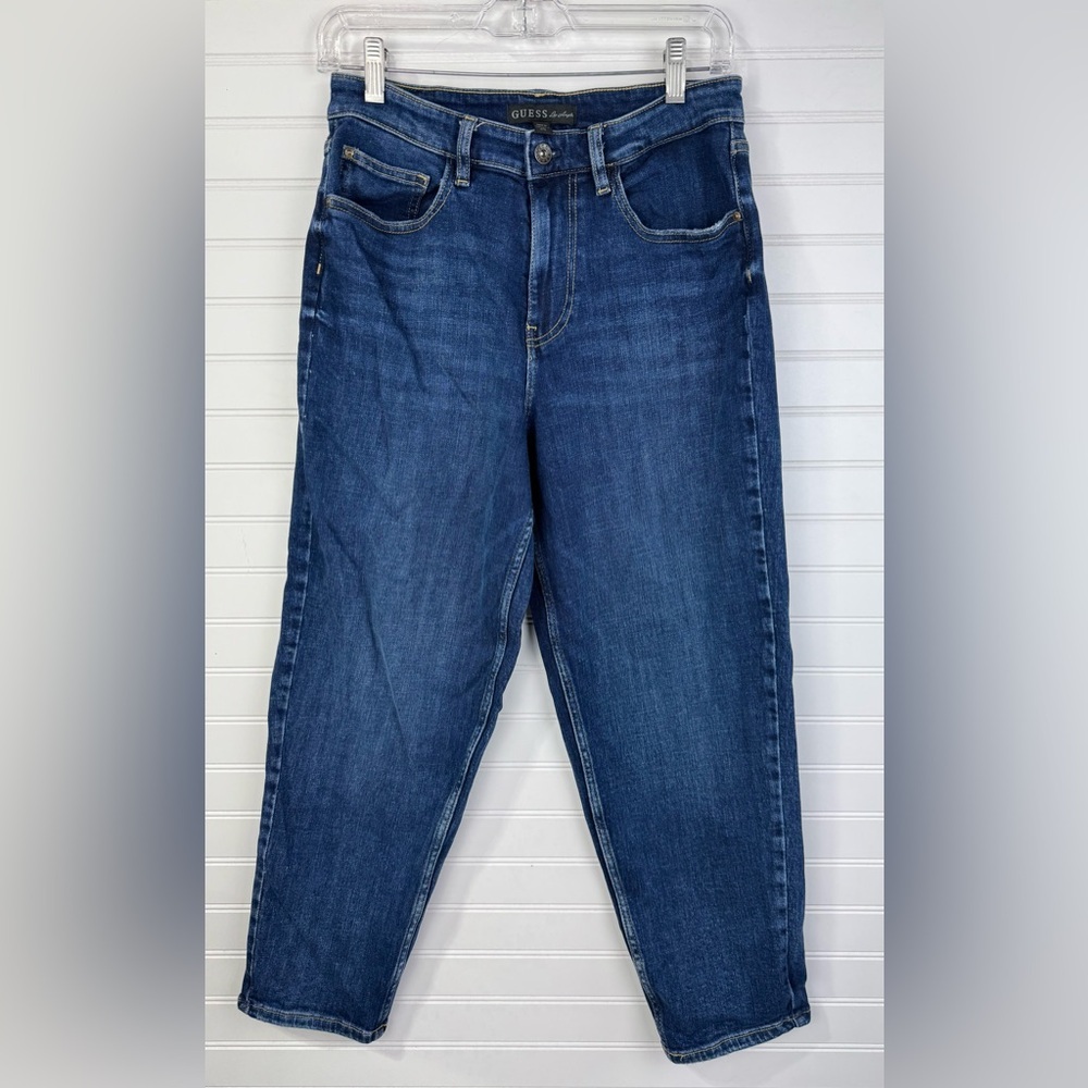 Guess women’s Jacqueline Relaxed Fit Dark wash denim blue Jeans. Size 25